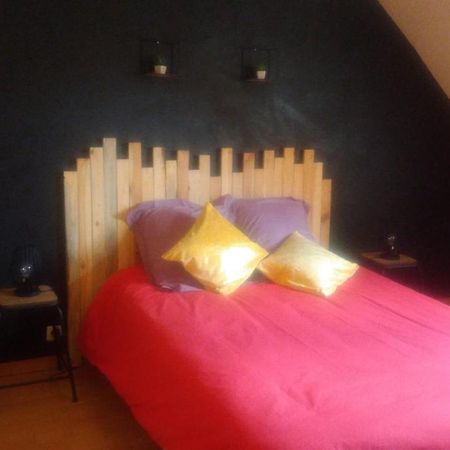 Les Petites Brosses Bed and Breakfast Montbizot Buitenkant foto