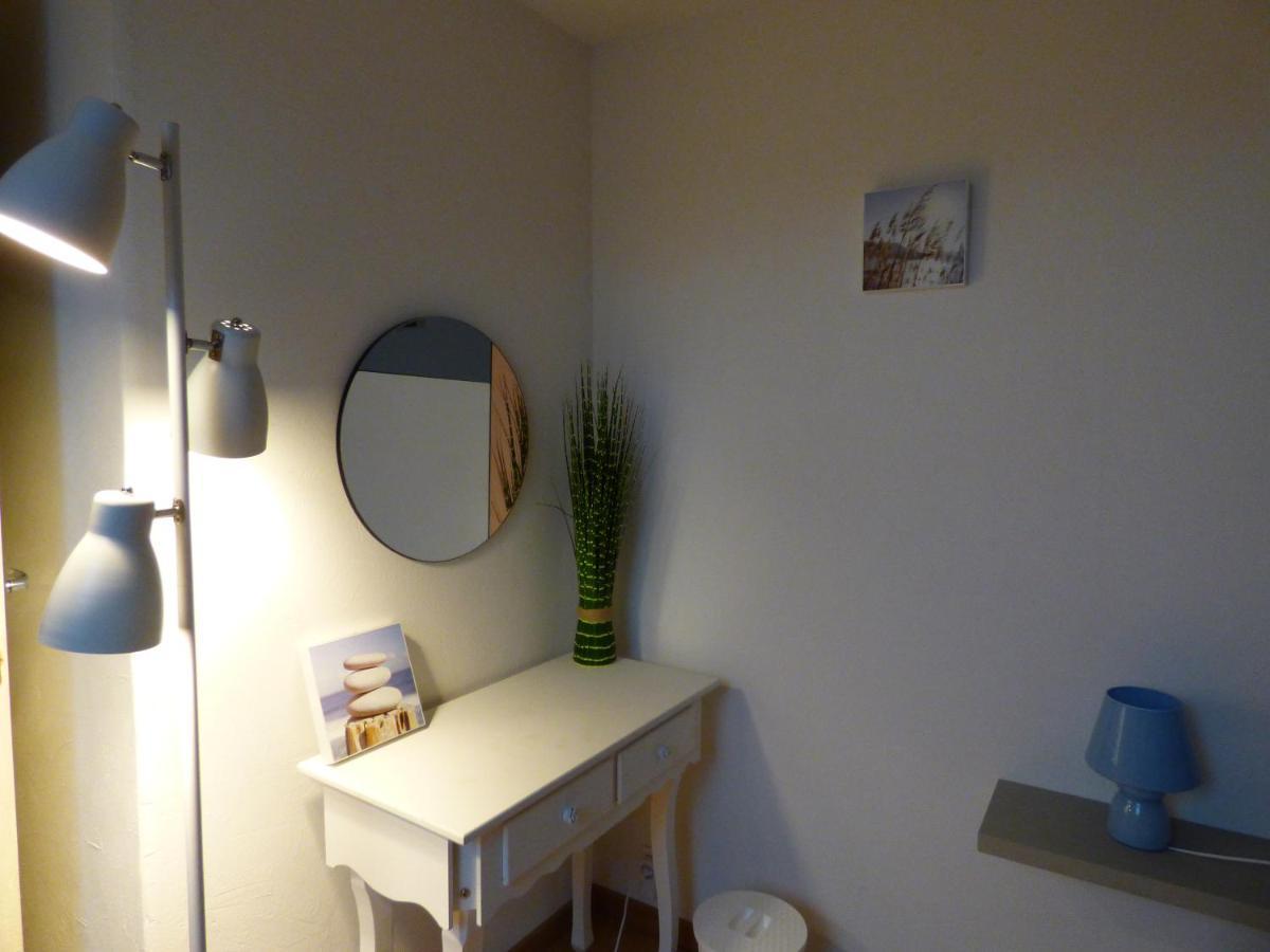 Les Petites Brosses Bed and Breakfast Montbizot Buitenkant foto