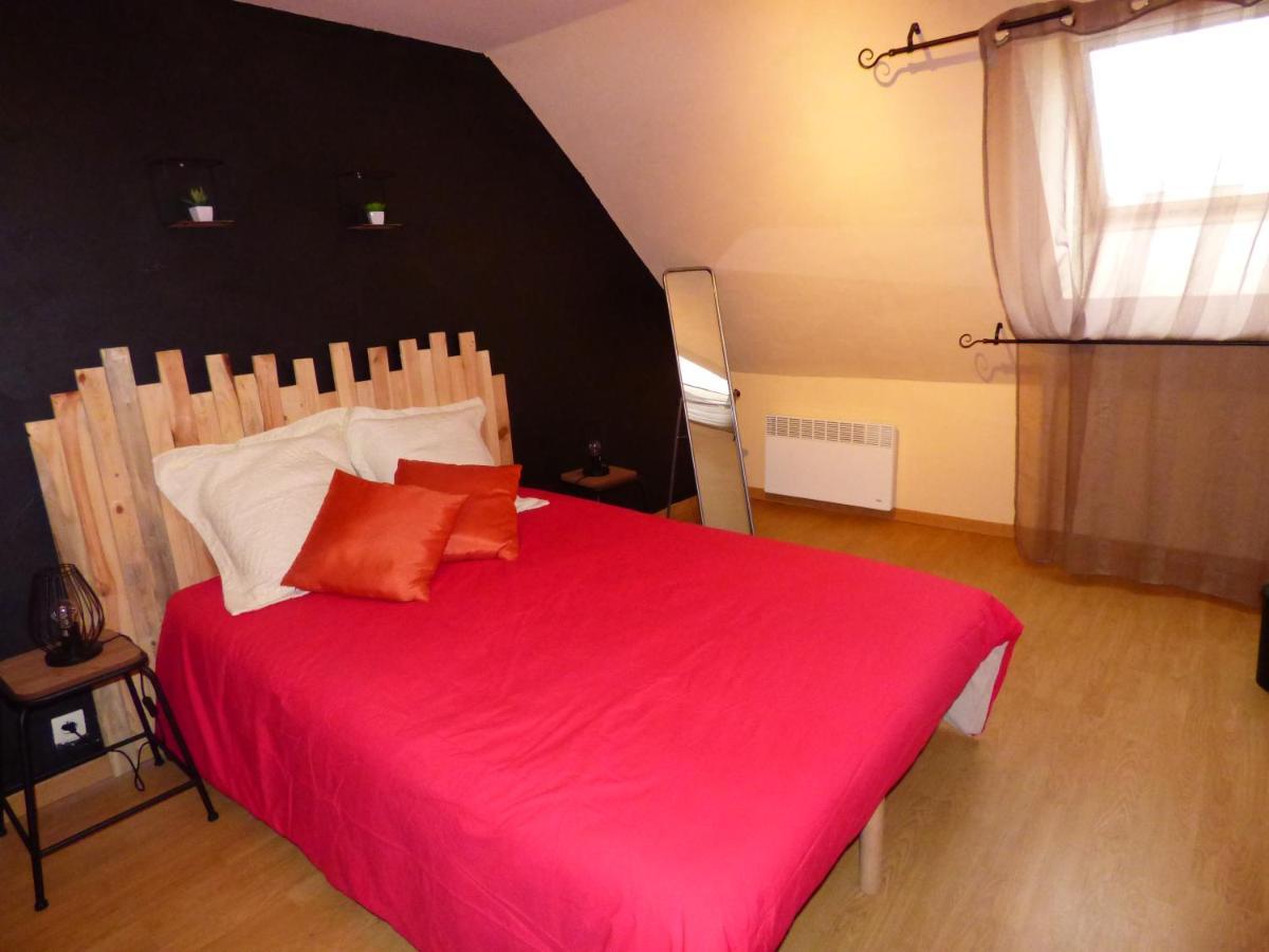 Les Petites Brosses Bed and Breakfast Montbizot Buitenkant foto