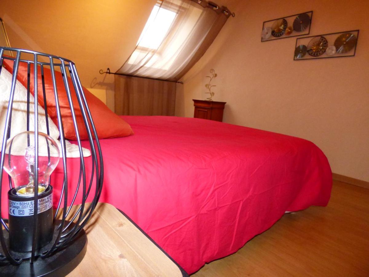 Les Petites Brosses Bed and Breakfast Montbizot Buitenkant foto