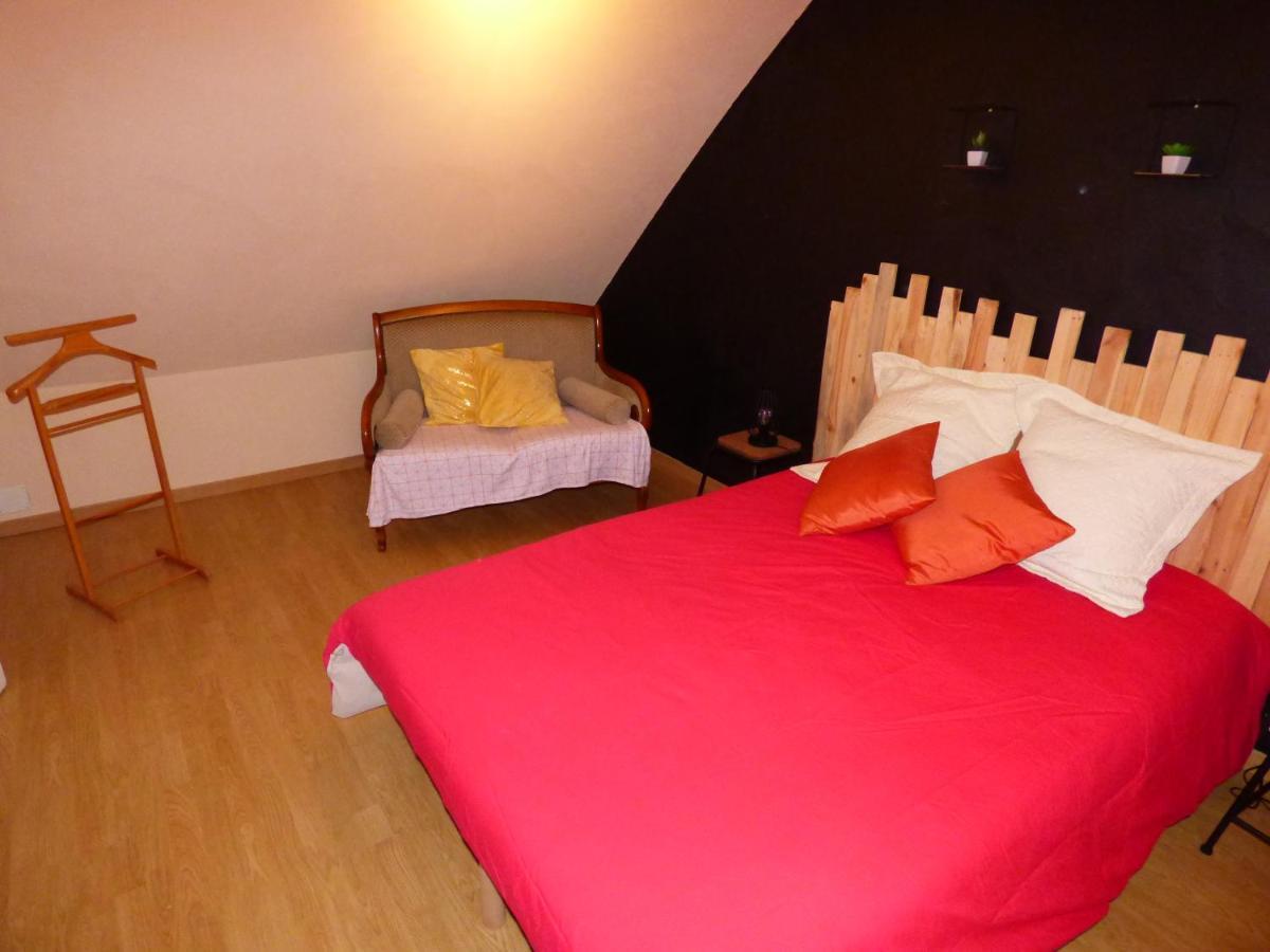 Les Petites Brosses Bed and Breakfast Montbizot Buitenkant foto