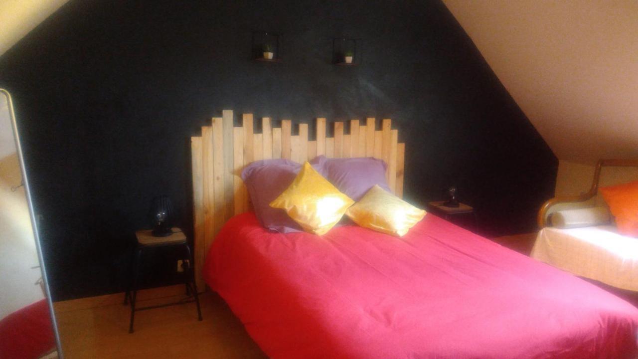 Les Petites Brosses Bed and Breakfast Montbizot Buitenkant foto